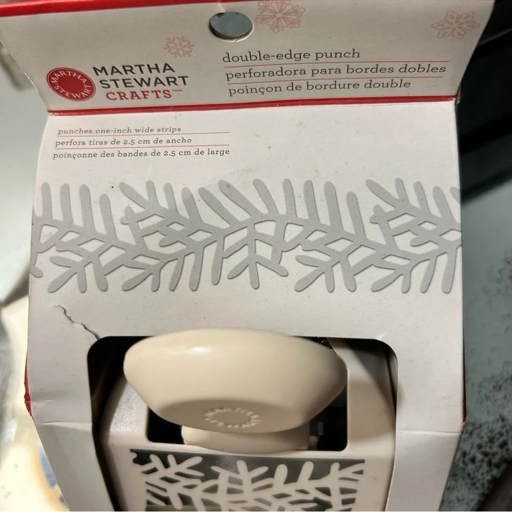 NIB New HTF Retired Martha Stewart Crafts Pine Needles trim double edge punch